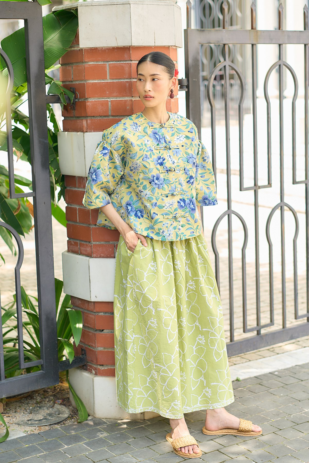 DINDA TOP IN AZURE FLORA