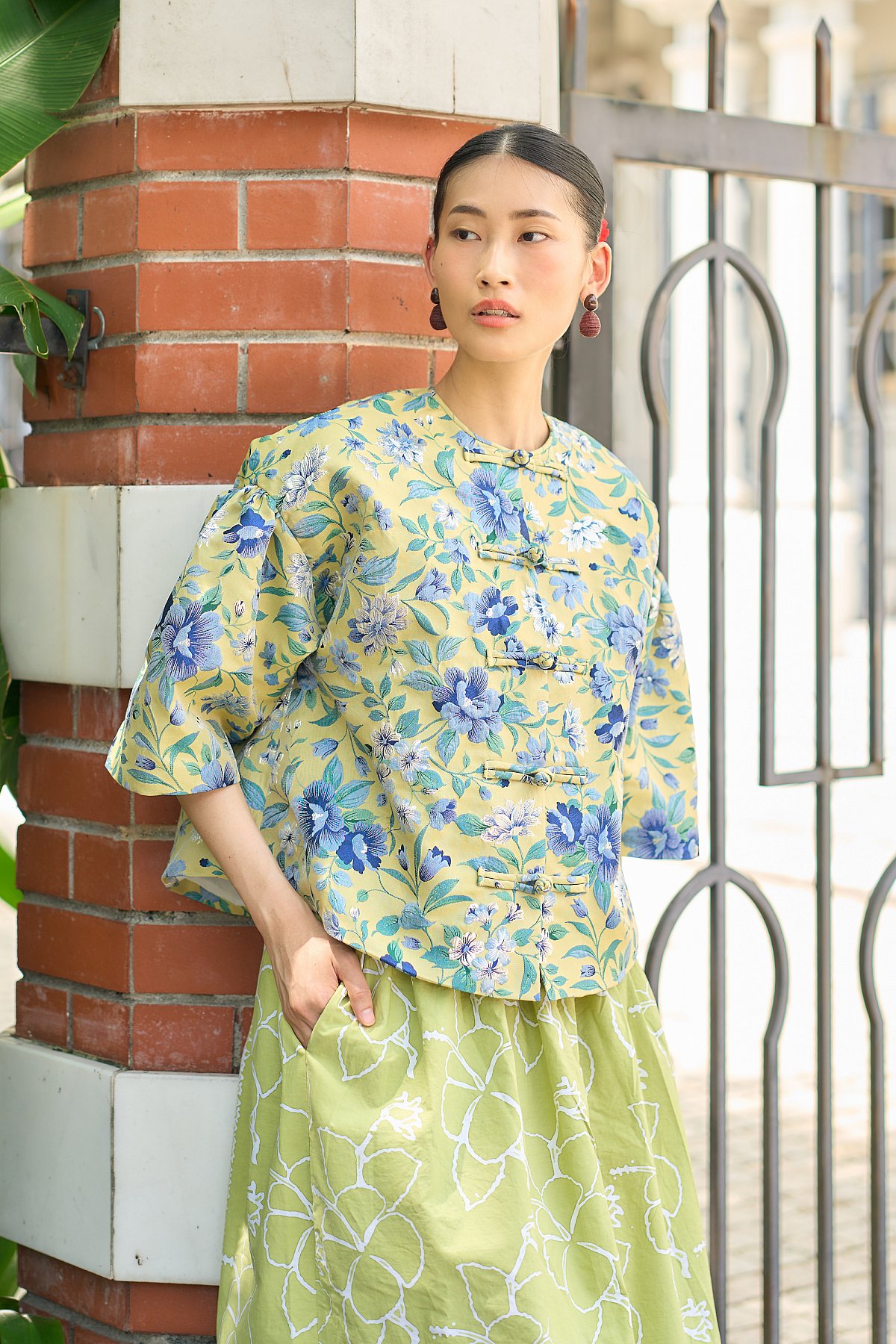 DINDA TOP IN AZURE FLORA