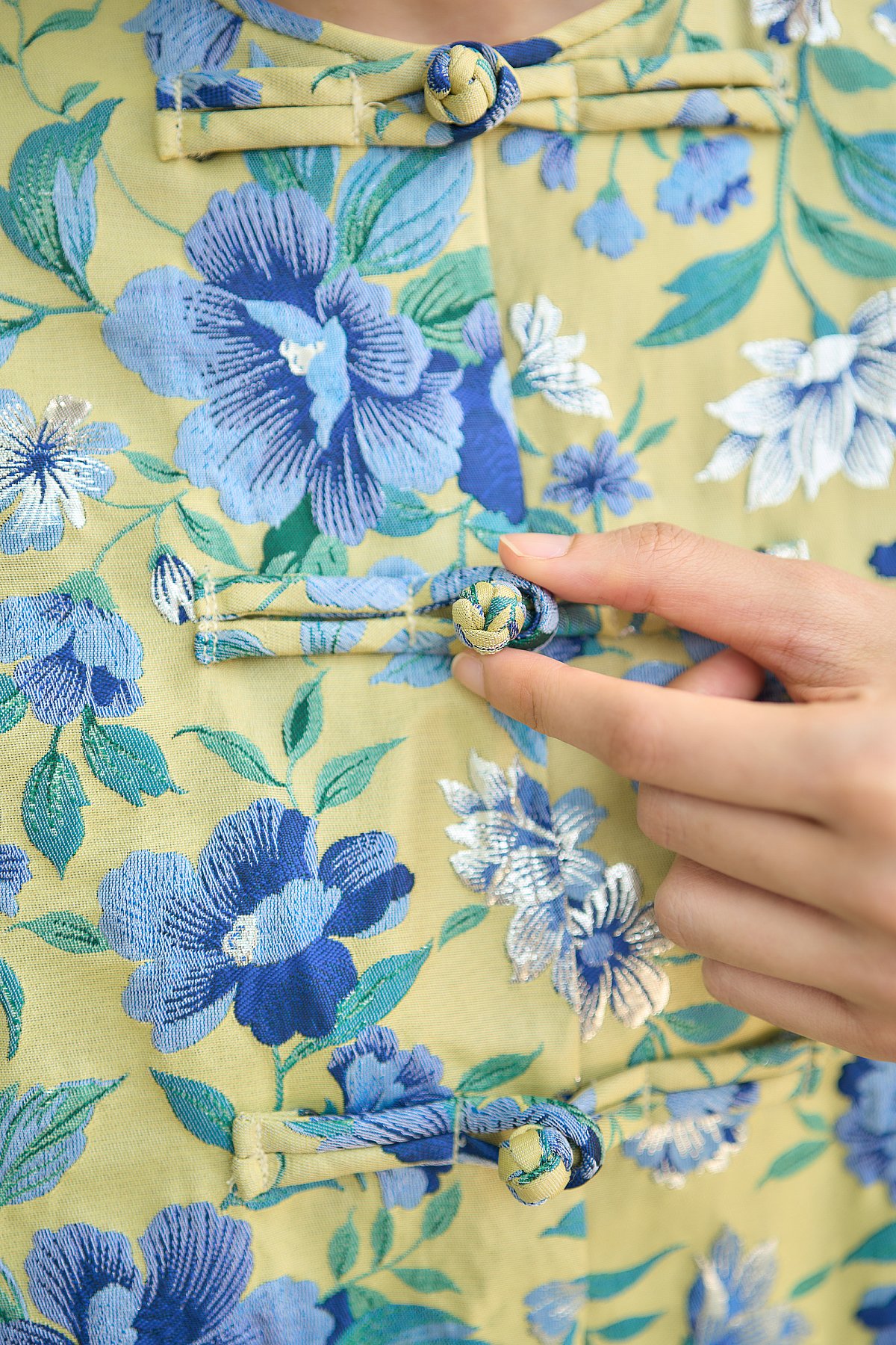 DINDA TOP IN AZURE FLORA