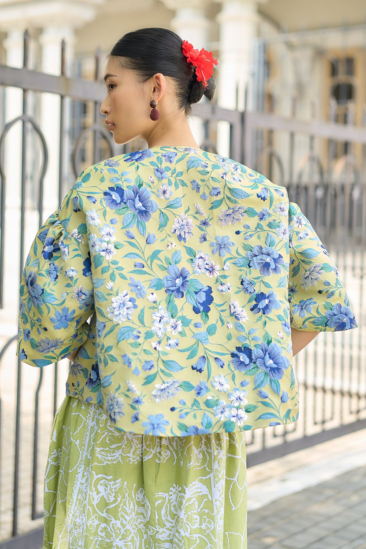 DINDA TOP IN AZURE FLORA