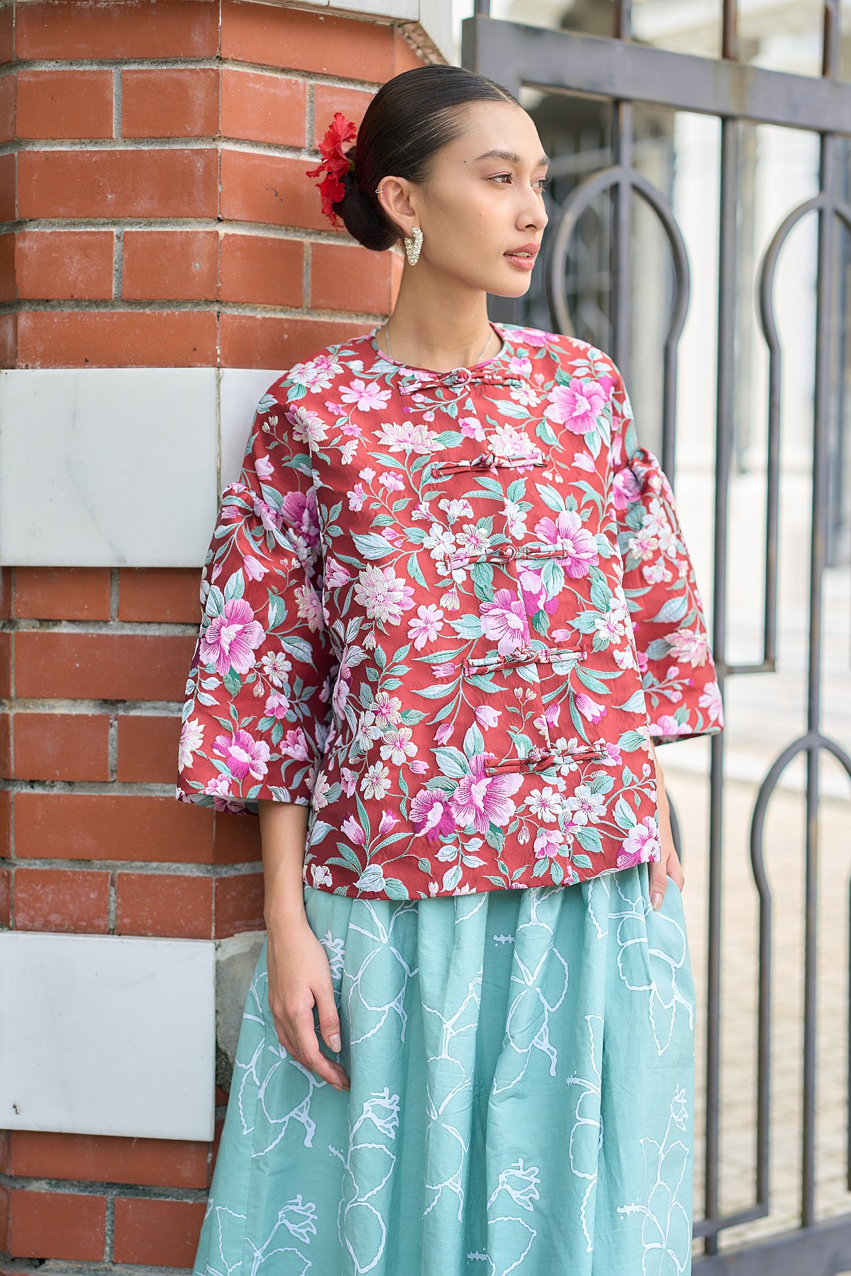 DINDA TOP IN CRIMSON BLOOM