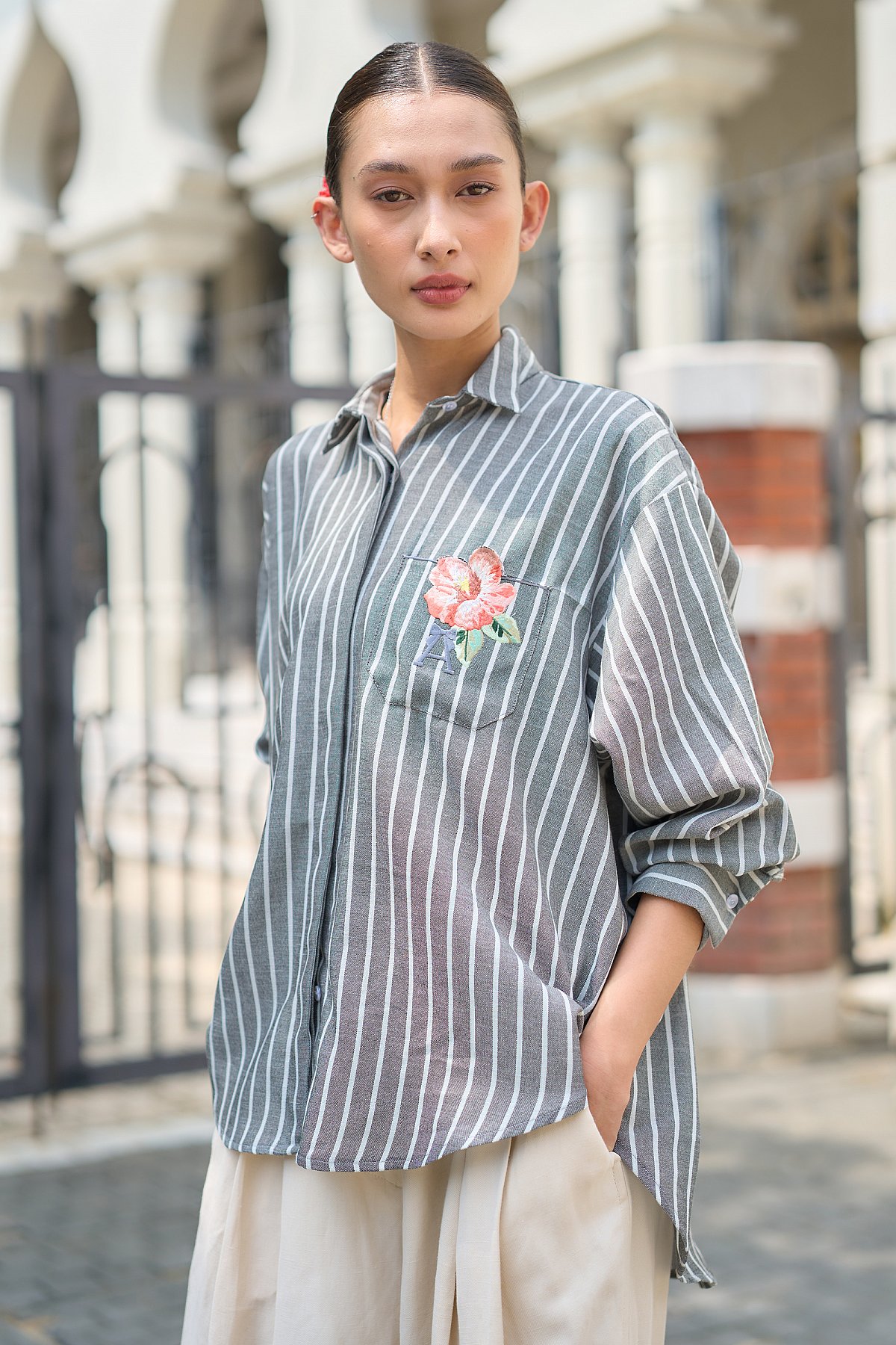 HEART TOP IN CHARCOAL HIBISCUS