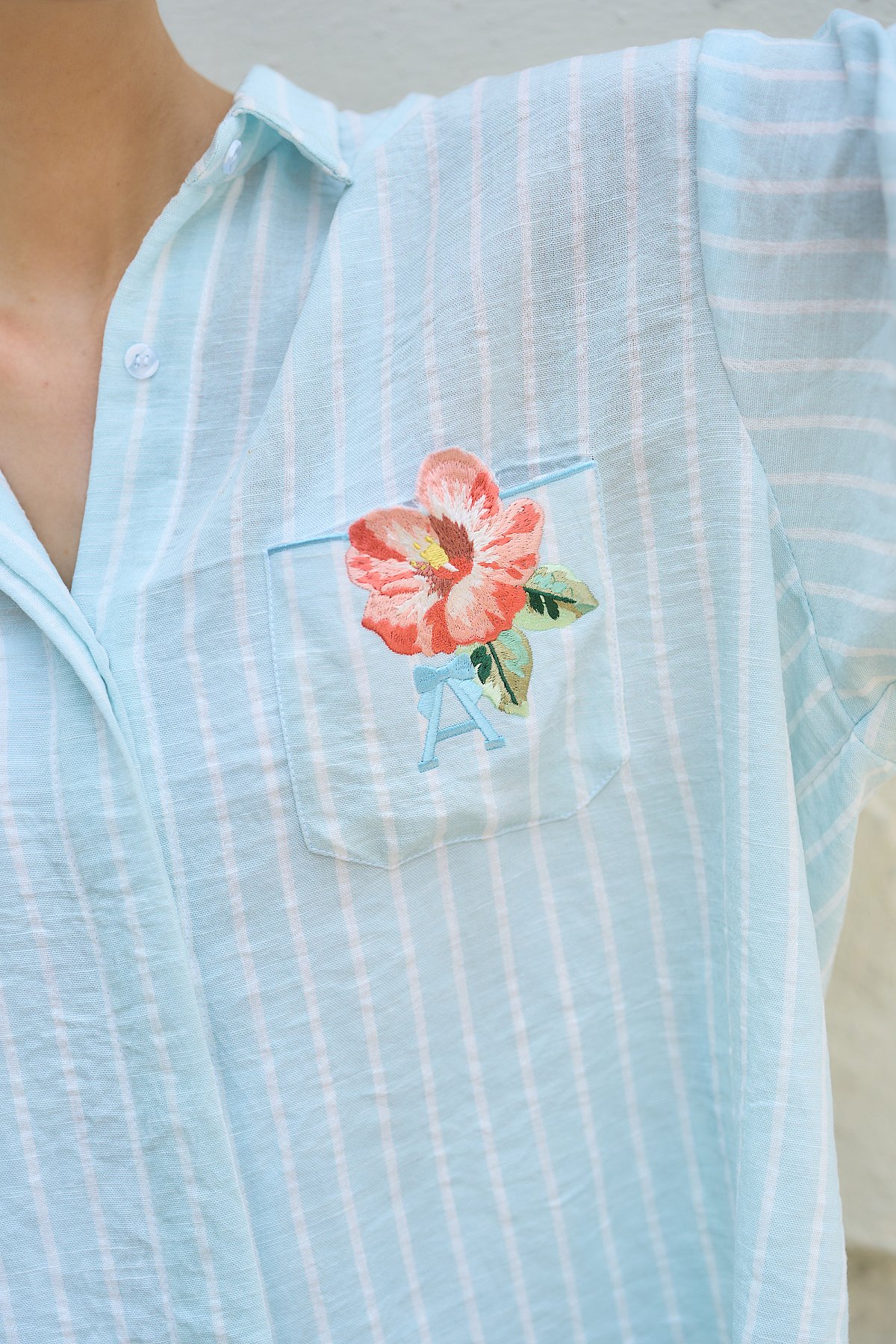 HEART TOP IN SKY HIBISCUS