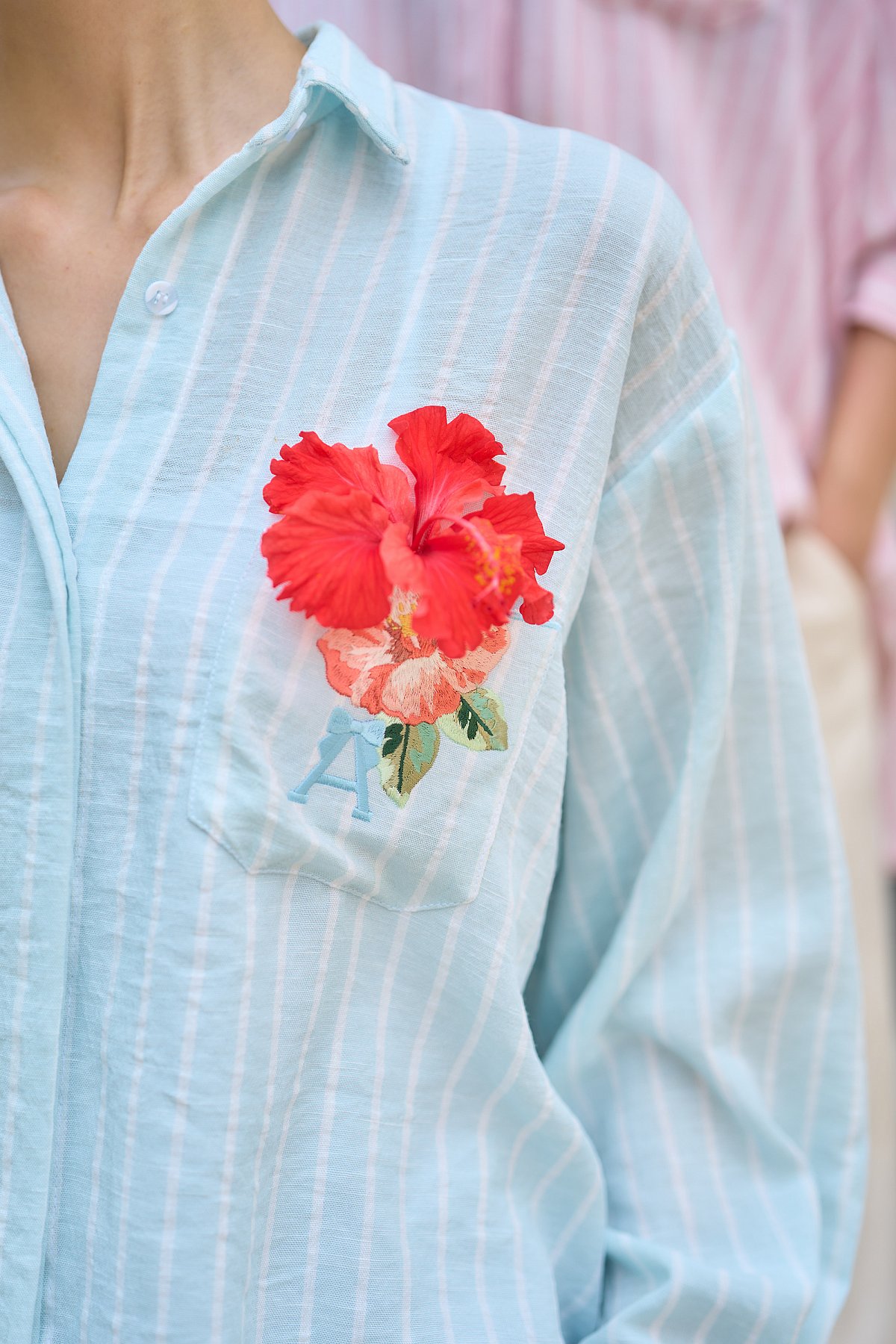 HEART TOP IN SKY HIBISCUS