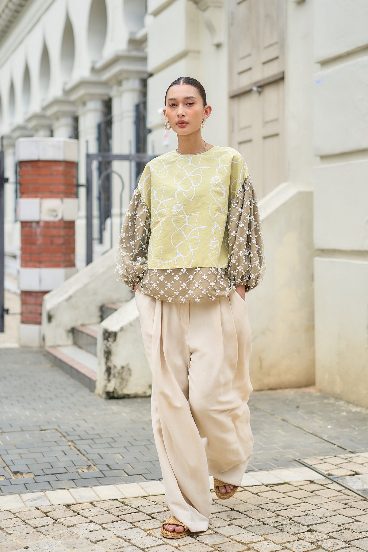 INDAH TOP IN HONEY LIME