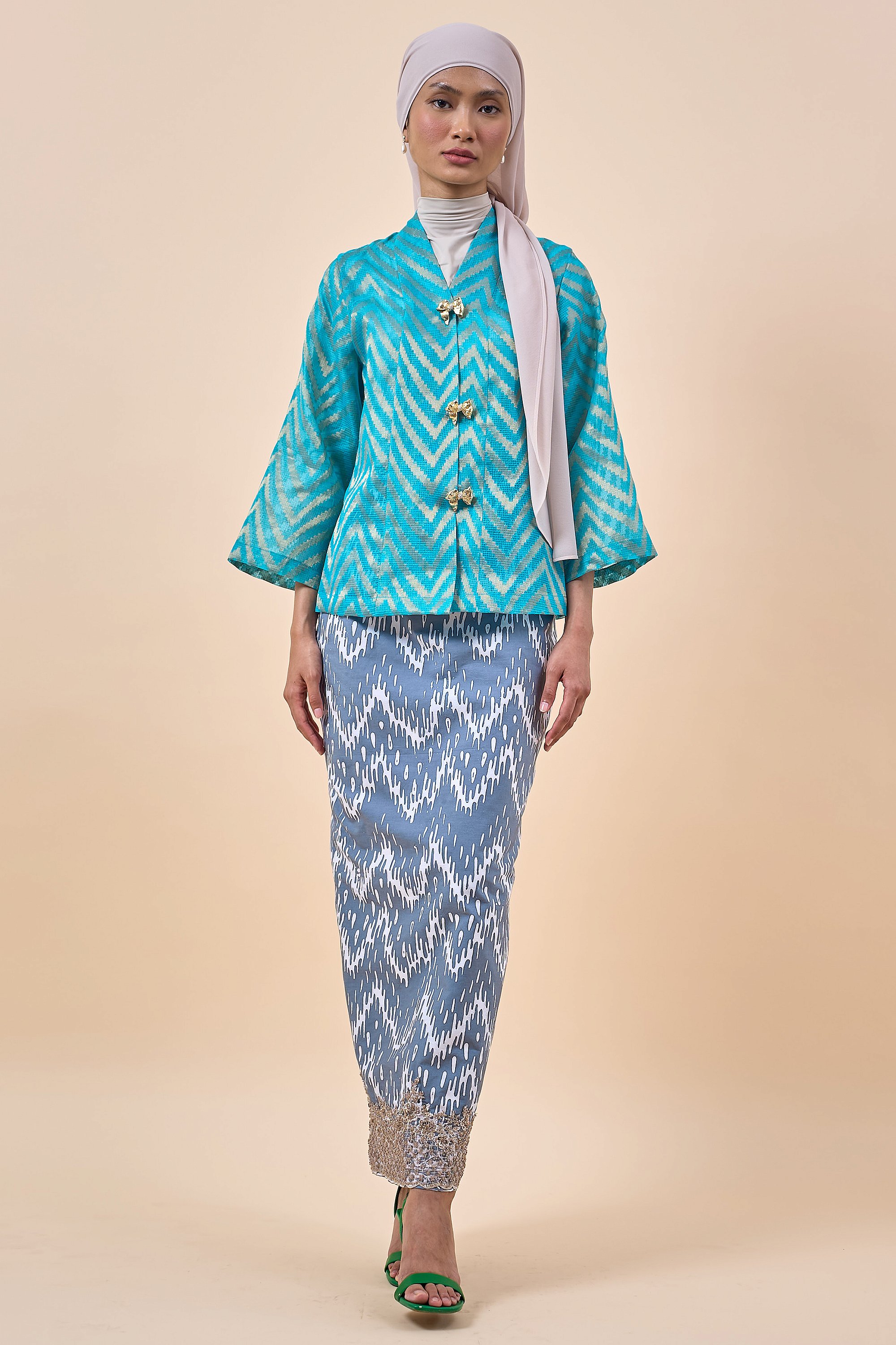 KEMBANG KEBAYA IN AQUA
