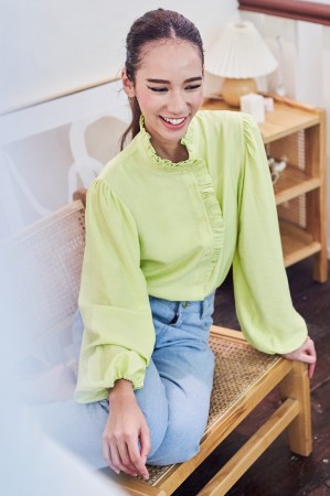 CAMILLE TOP IN LIME GREEN