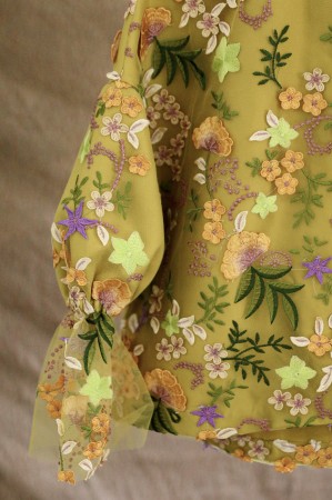 AMAYA TOP IN FULL LACE GOLDEN MEADOW