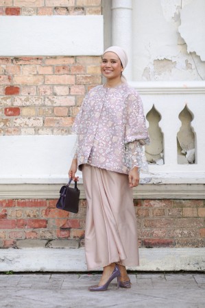 AMAYA TOP IN FULL BEADED TAUPE