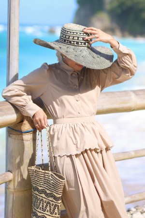 MALAI TOP IN SAND