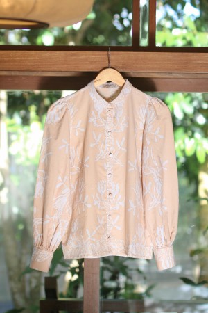 PUSPITA TOP IN SAND