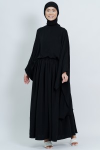 FILLE SET IN BLACK