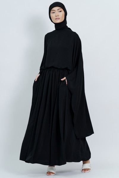 FILLE SET IN BLACK