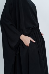 FILLE SET IN BLACK