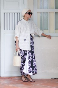 AMAYA BATIK SKIRT IN BLACK