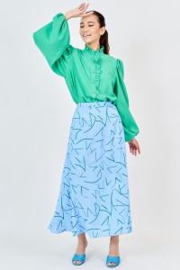 CAMILLE TOP IN KELLY GREEN