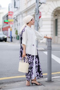 HEART TOP IN BATIK BLACK