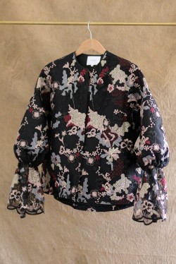 AMAYA TOP IN FULL LACE NOIR