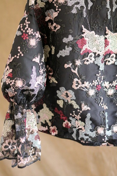AMAYA TOP IN FULL LACE NOIR