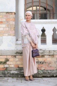 AMAYA TOP IN FULL BEADED TAUPE