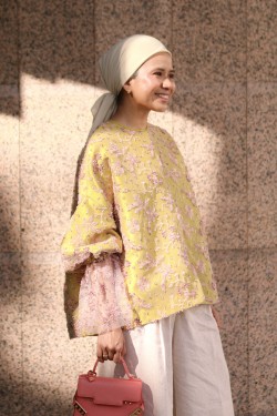 AMAYA TOP IN FULL BEADED LIME