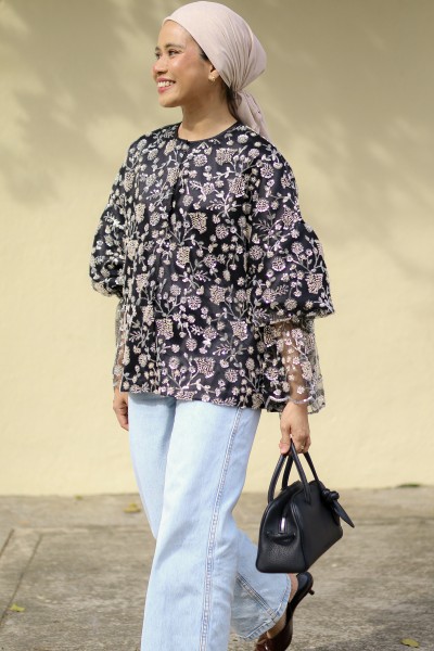 AMAYA TOP IN FULL BEADED BLACK