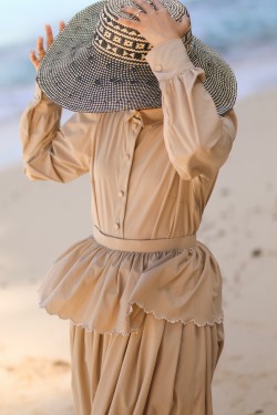 MALAI TOP IN SAND